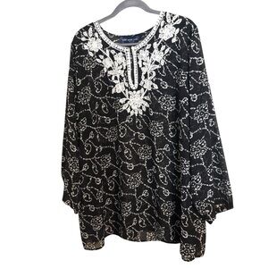 Susan Graver Black and White Floral Blouse
